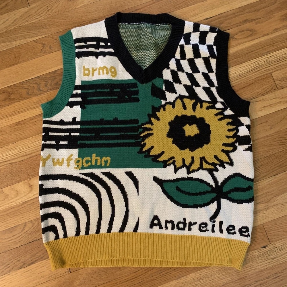 Women’s Multicolor Graphic Sweater Vest